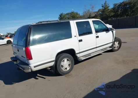 1993 GMC Suburban K1500 z USA, uszkodzony, nr VIN 1GKFK16K0PJ725870
